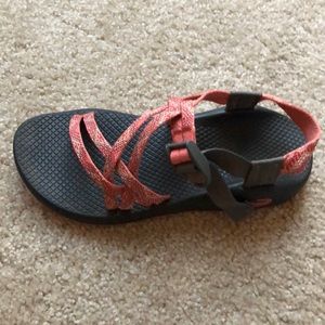 Chacos coral double strap